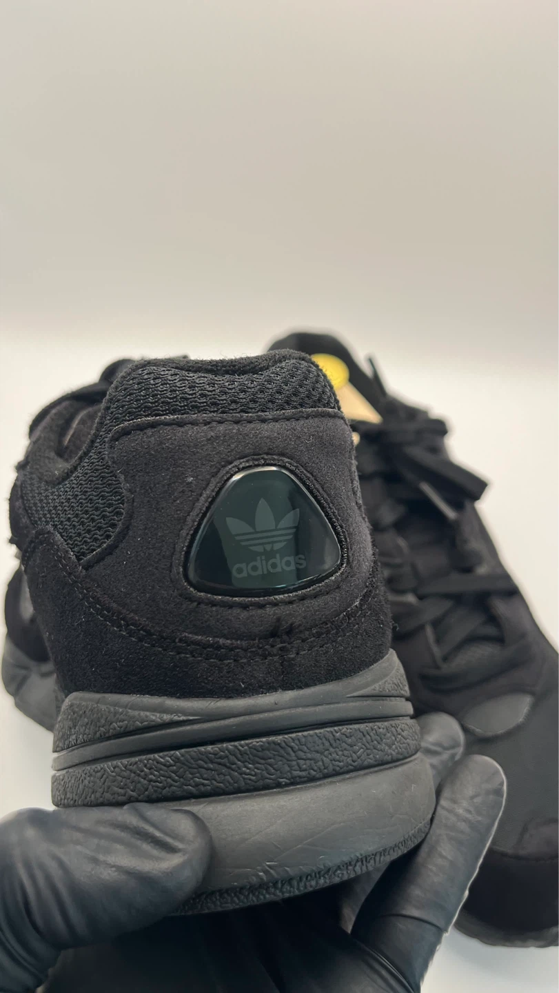 Adidas Yung-96 Black Shoes - photo 2