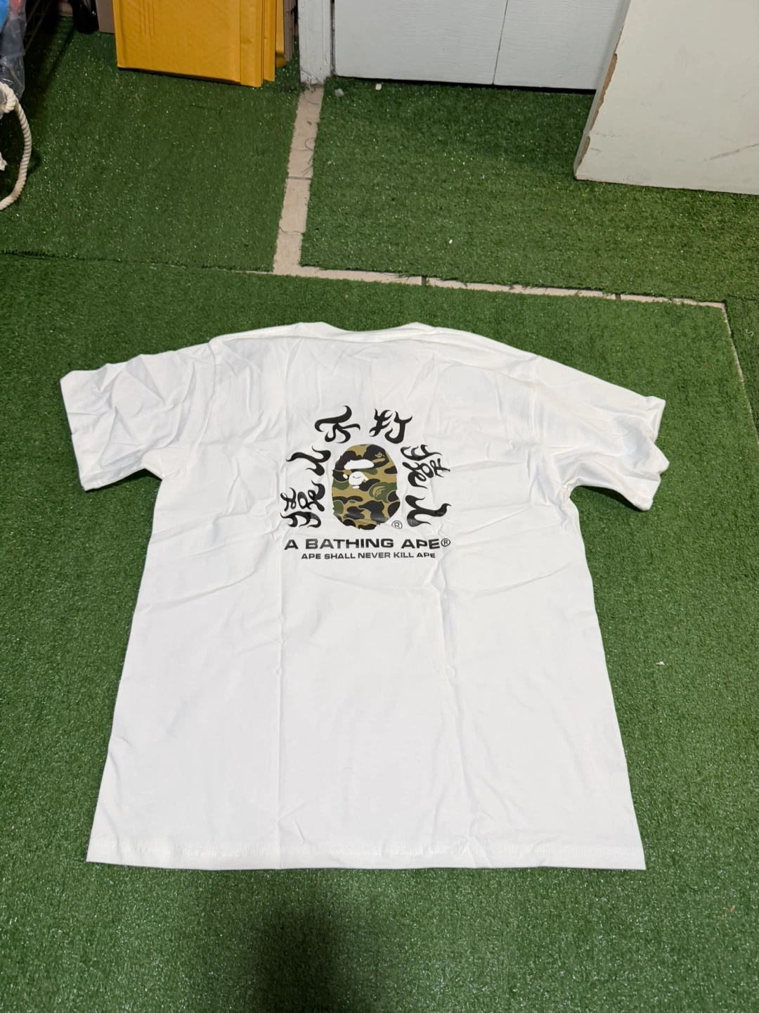 A Bathing Ape T-Shirt White Camo Logo Size L - photo 2