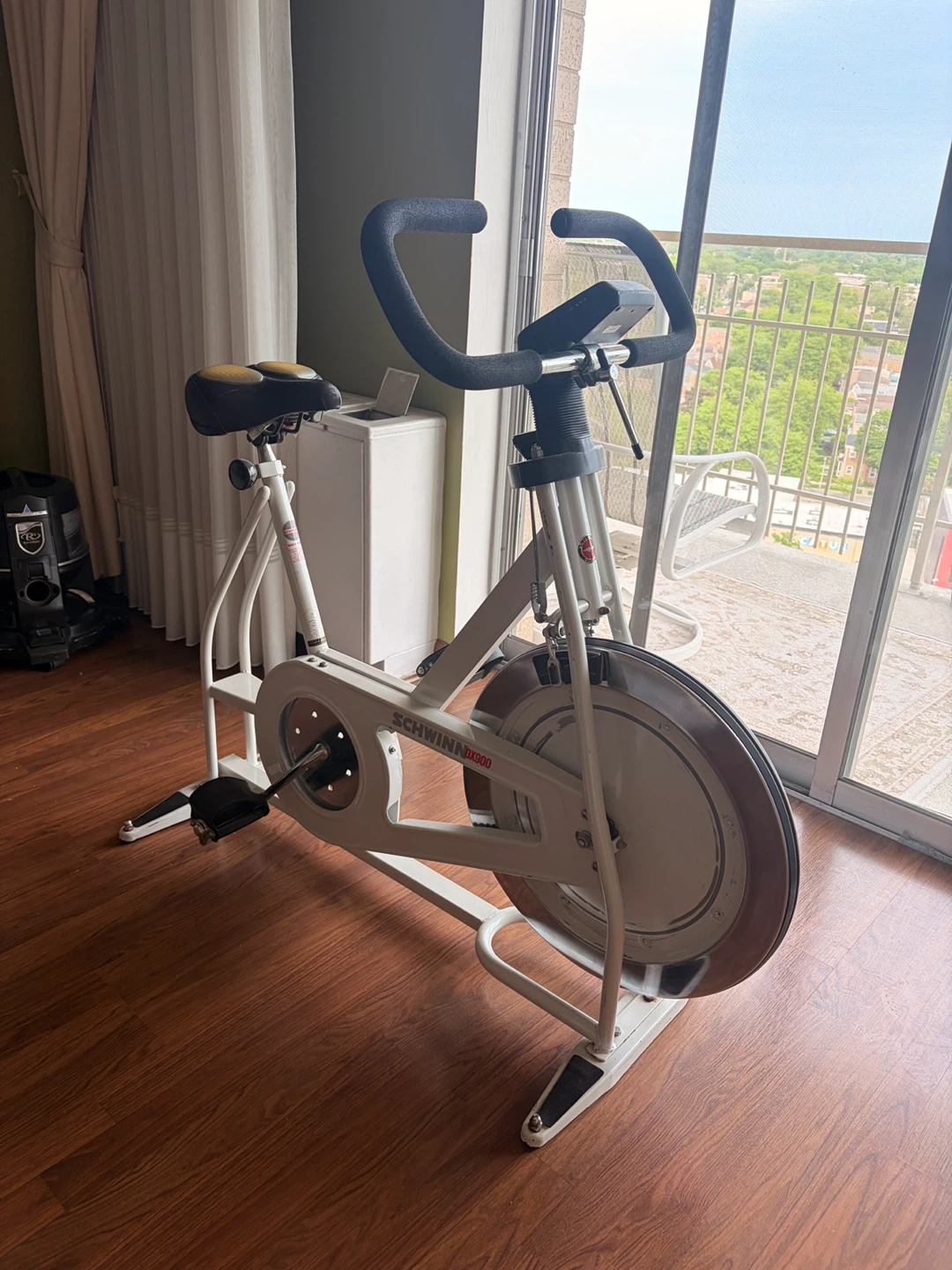 Schwinn DX900 Stationary Exercise Bike