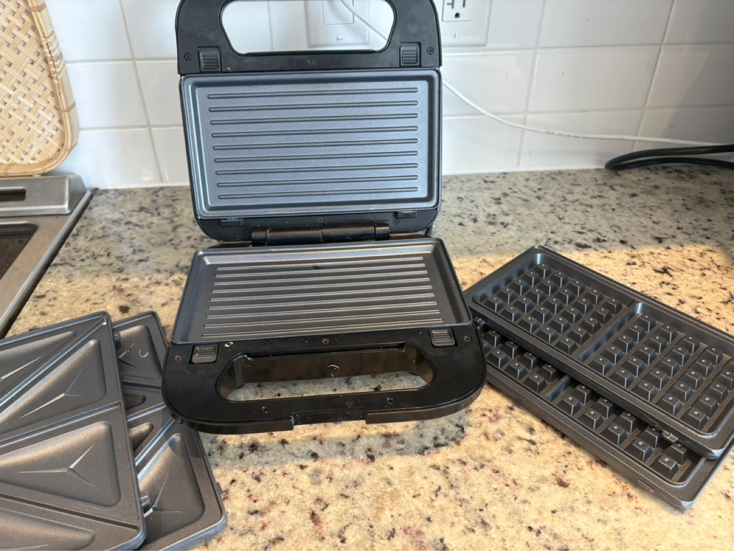 REEMIX Multi-Grill Sandwich and Waffle Maker - photo 3