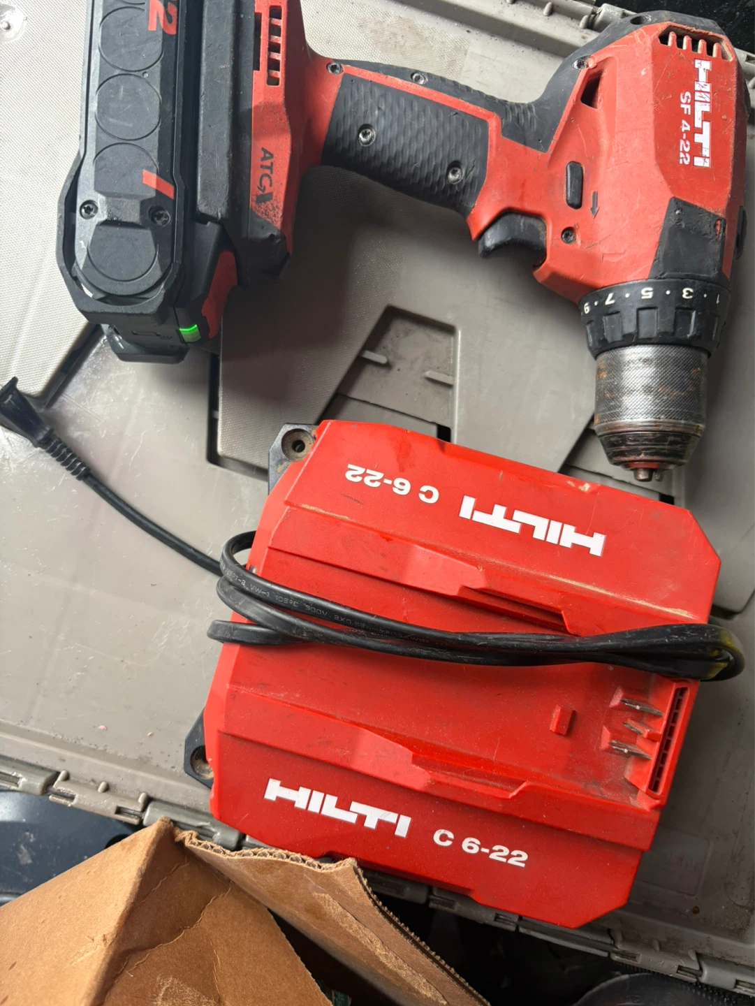 Hilti SF 4-22 Cordless Drill with C 6-22 Charger - photo 3