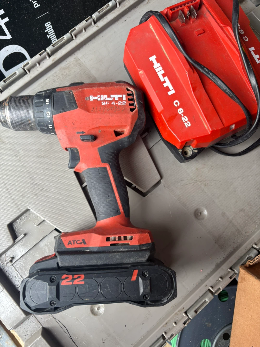 Hilti SF 4-22 Cordless Drill with C 6-22 Charger - photo 2