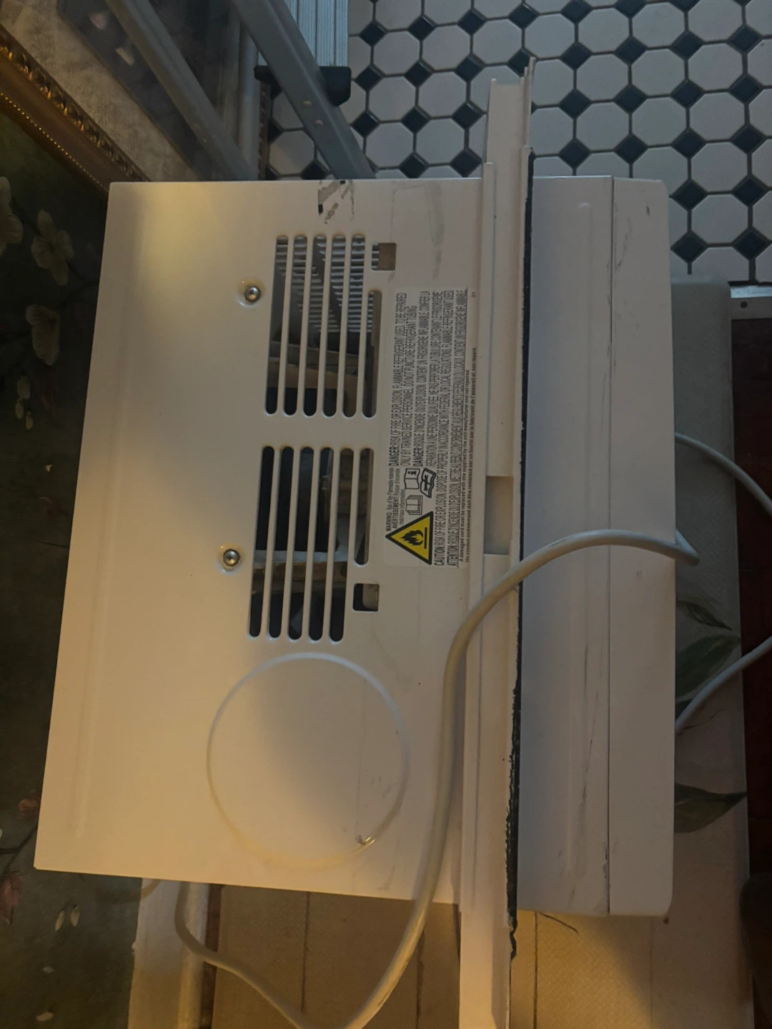 Danby Window Air Conditioner - photo 3