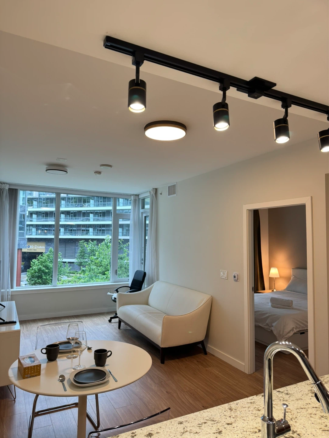 Utilities Included 1br Apartment for Rent - photo 2