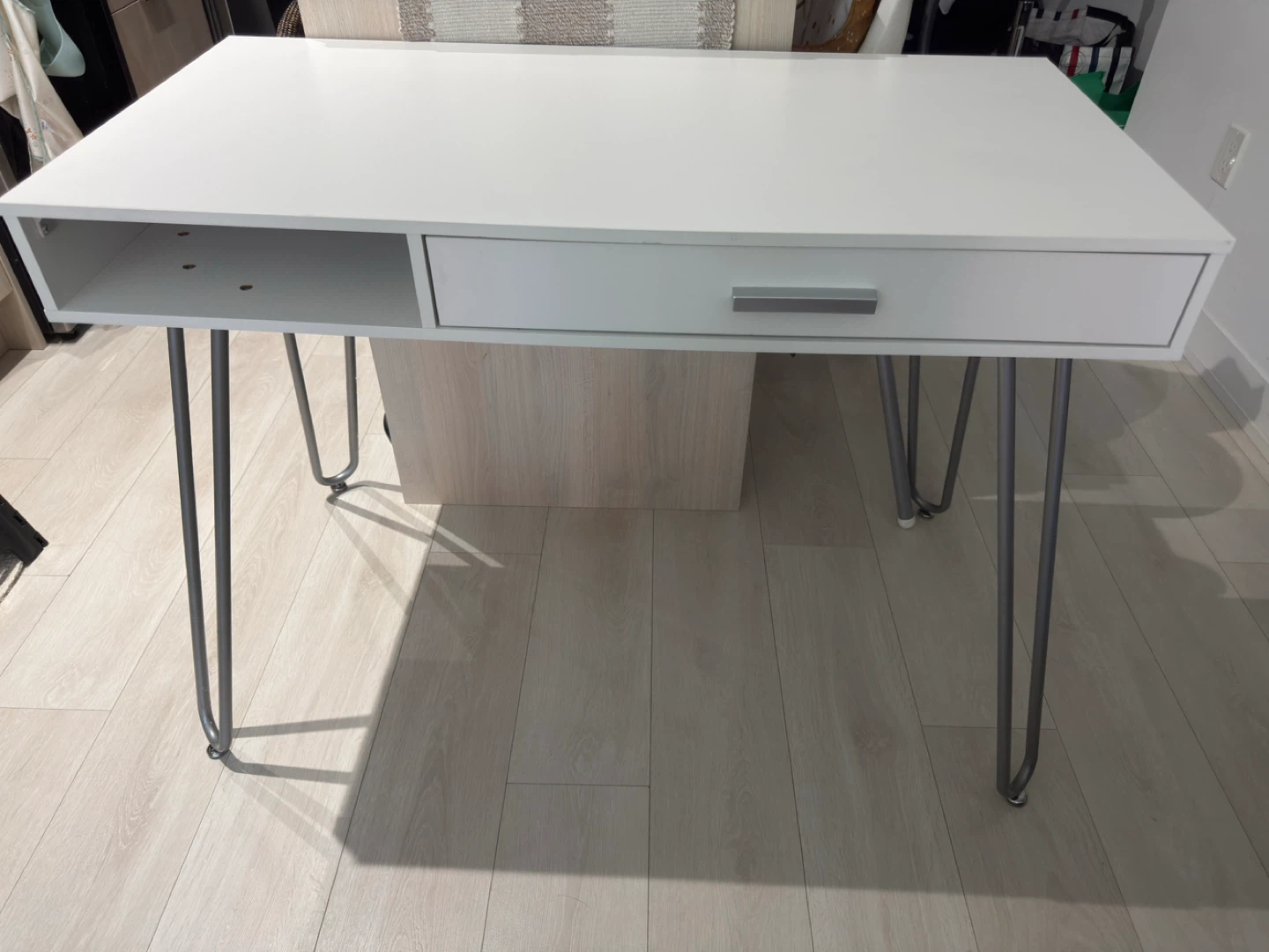 SHW White Home Office Desk with Drawer and Hairpin Legs