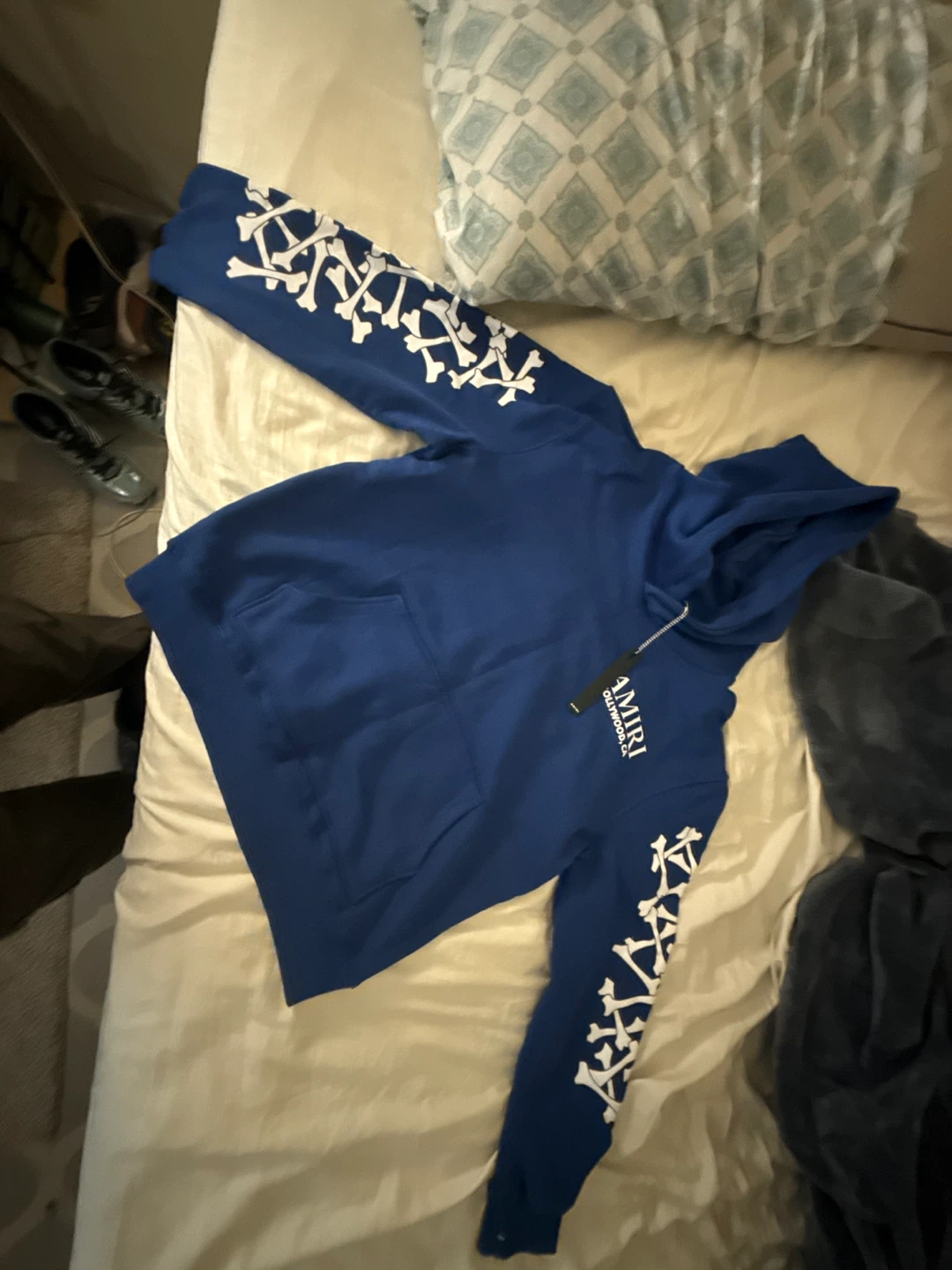 AMIRI Hollywood, CA Blue Bone Print Hoodie - photo 3