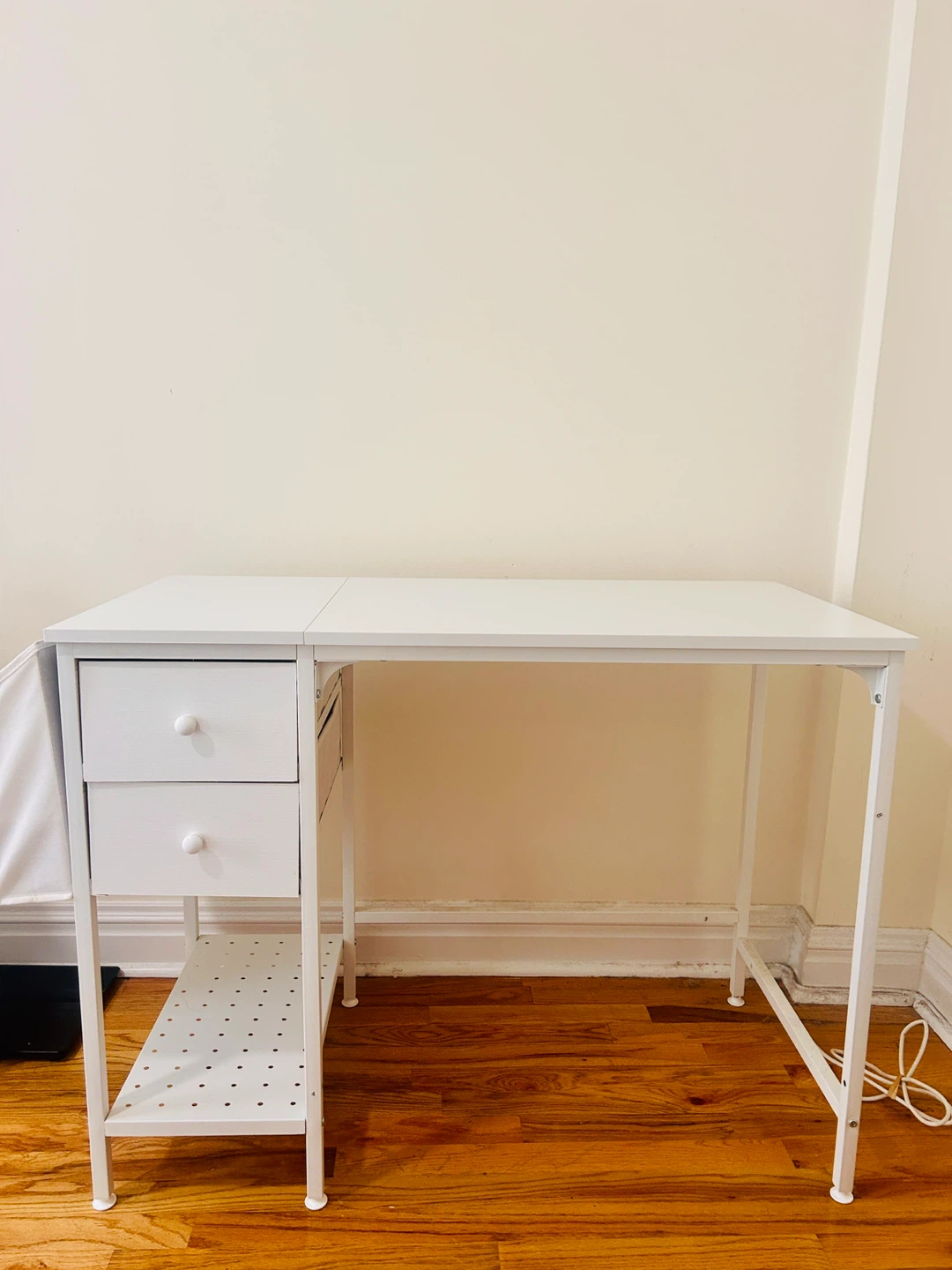 White 2-Drawer Desk with Storage Organizer - photo 3