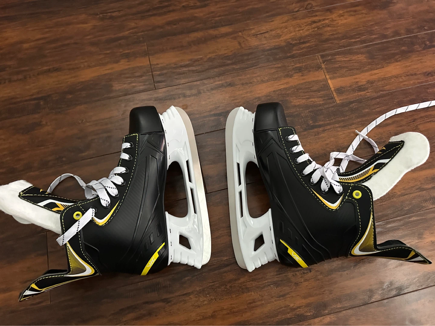 Vickery Youth Hockey Skates - photo 3