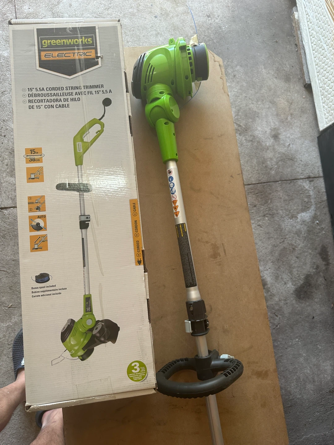 Greenworks lawnmower and 15" 5.5A Corded String Trimmer - photo 4