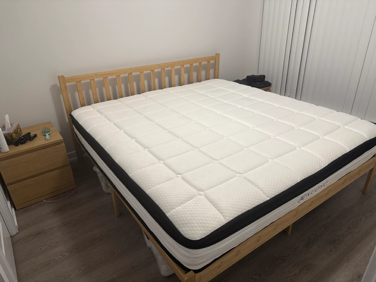 LIKE NEW (2 Months Old) - 12" King Size Memory Foam Mattress - M
