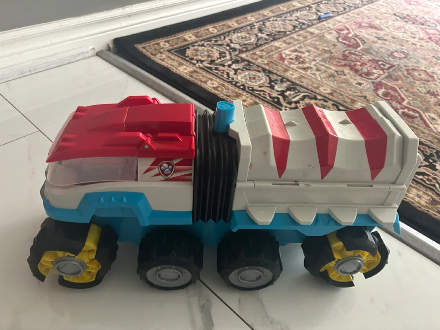 Paw Patrol Chase's Ultimate Police Car Toy