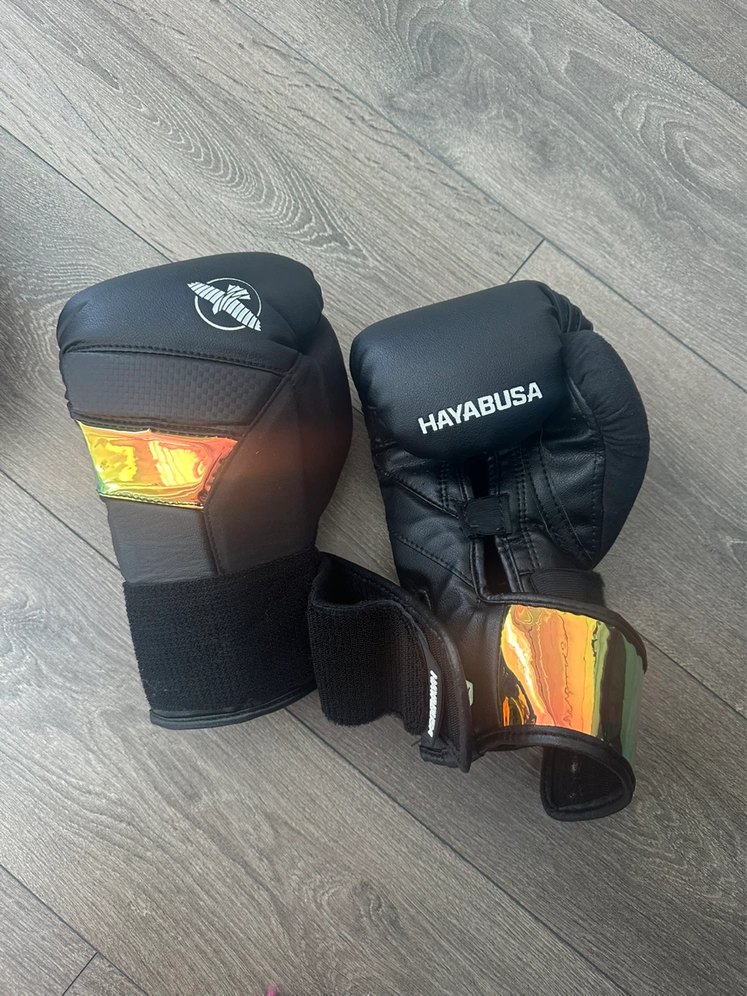 Hayabusa T3 Boxing Gloves & Headgear
