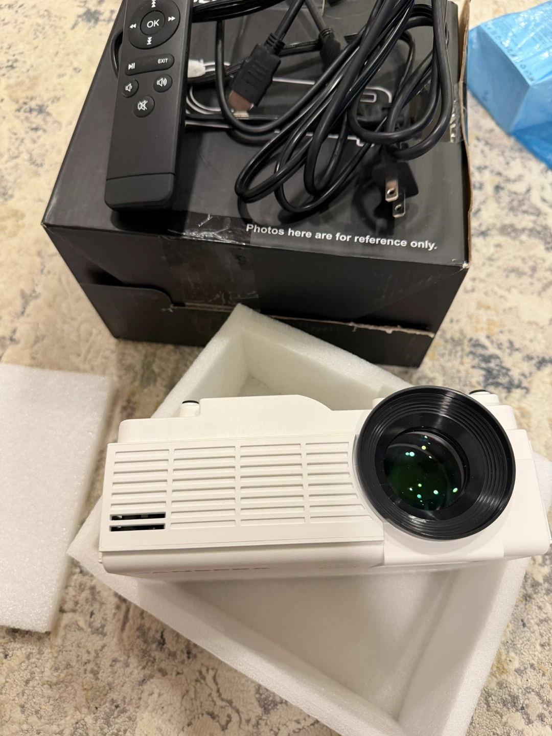 Panseba Mini Projector with Remote - photo 3