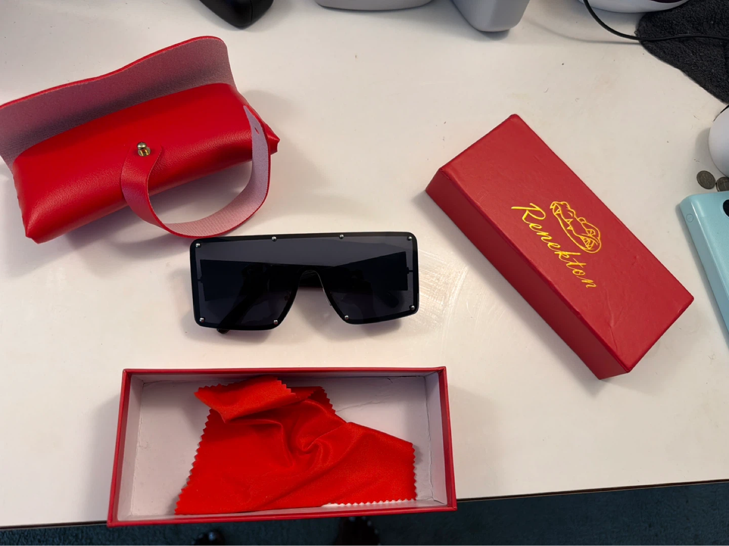 Renekton Black Flat Top Sunglasses