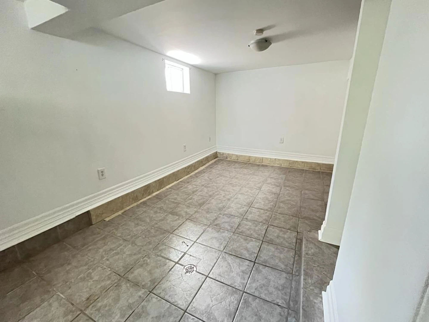 Basement studio for rent with everything included - photo 4