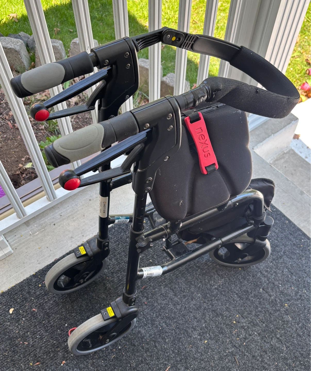 Nexus foldable Walker with Seat - photo 3