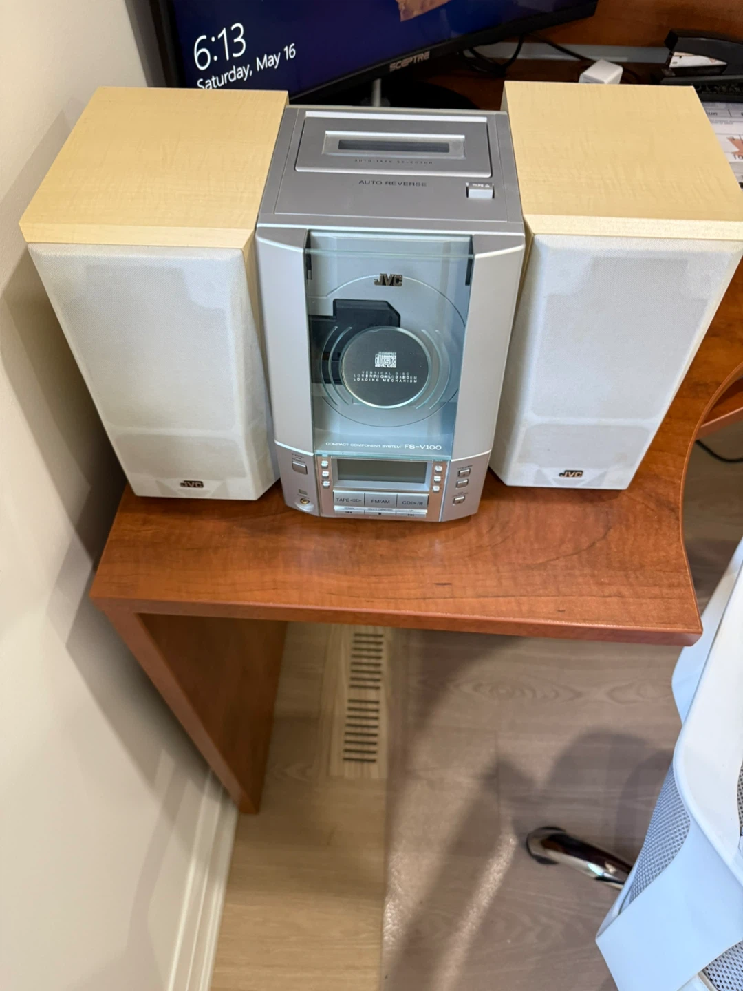 JVC FS-V100 Compact Component System with CD Player - photo 2