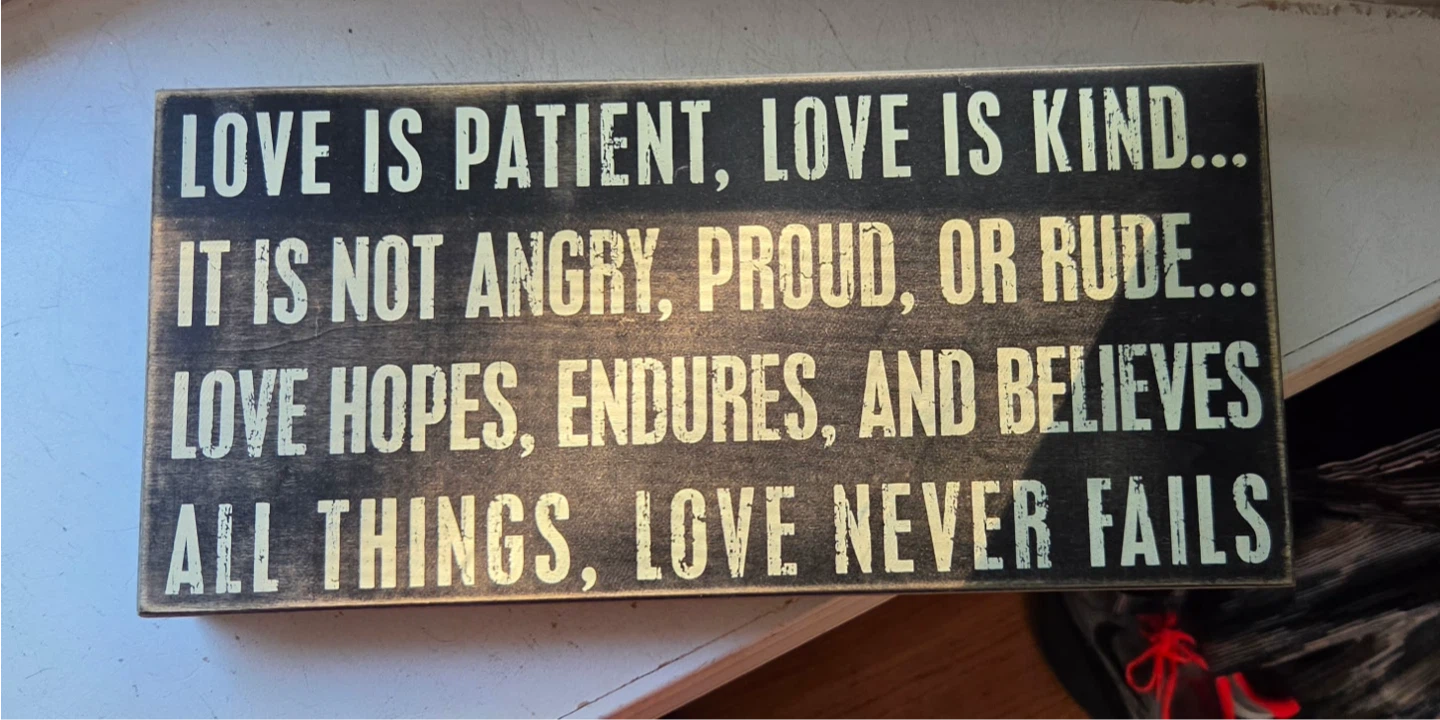 Wooden Sign "Love is Patient, Love is Kind" - photo 2