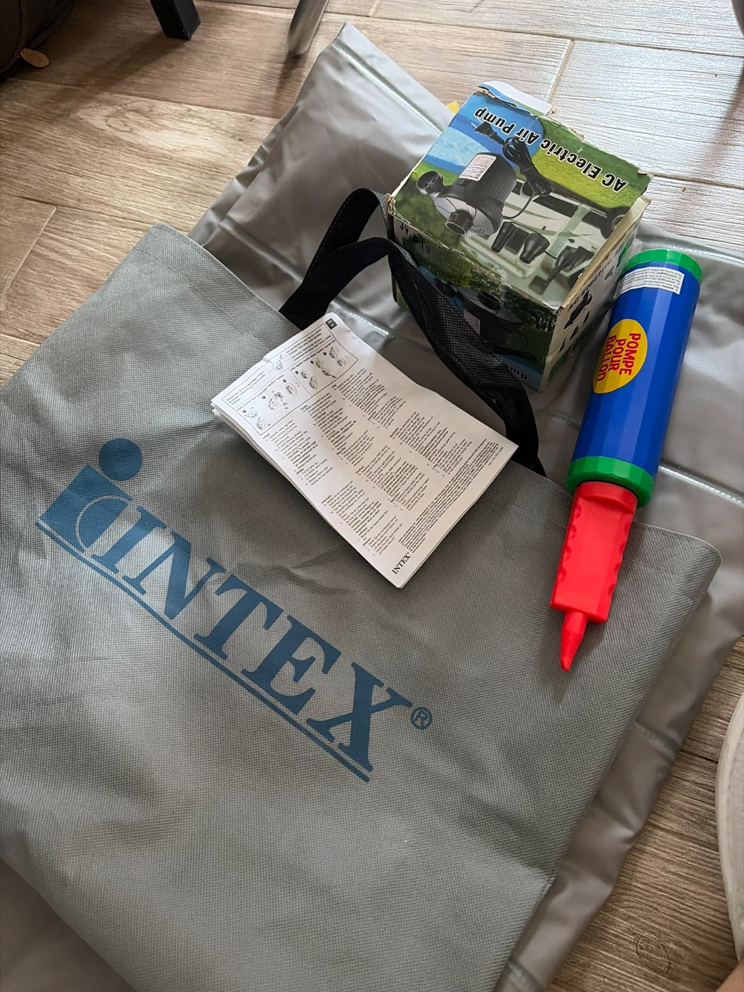 Intex full size air matress and ac electric air pump
