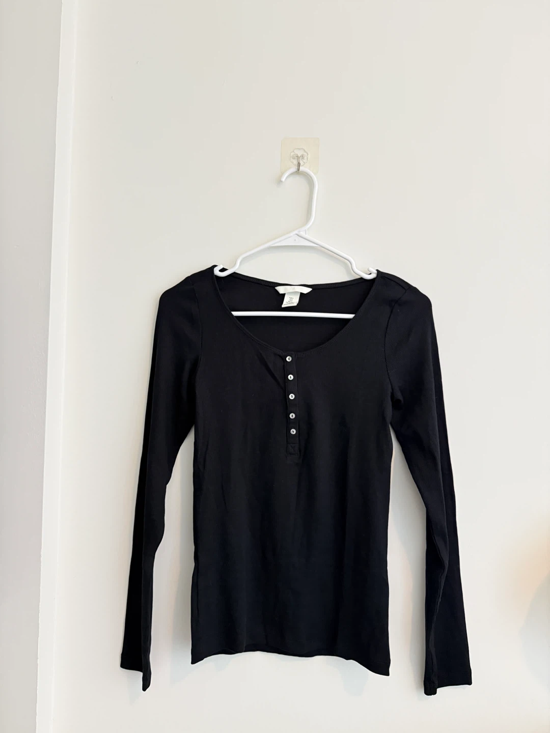 H&M Black Long Sleeve Henley Shirt - Black size M