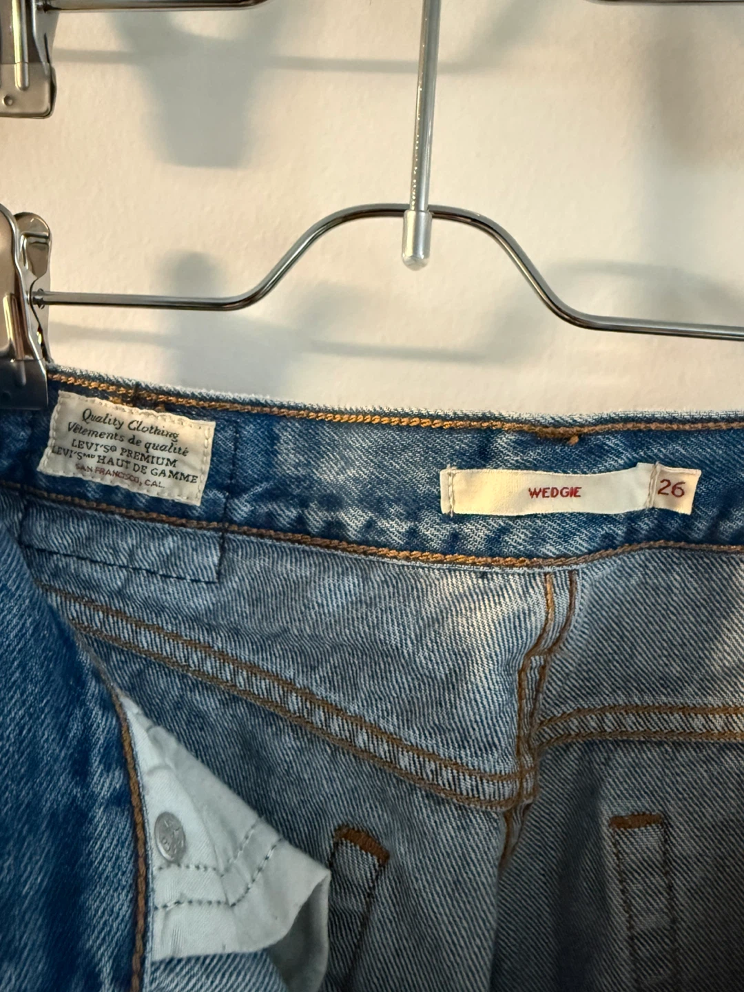 Levi's Women's Wedgie Jeans Size 26 - photo 2