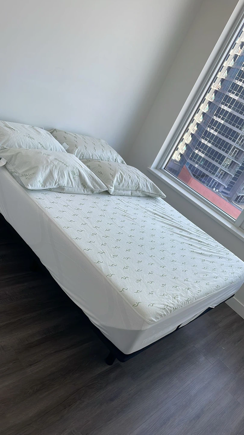 Tempur-Pedic Mattress Queen - photo 2