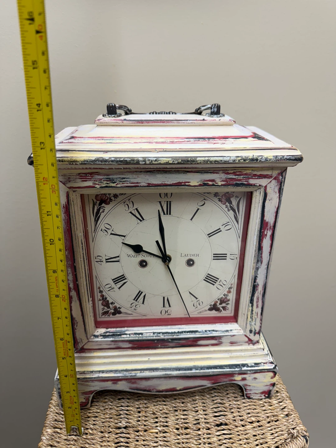 Solid wood Roman numeral mantle clock - photo 2