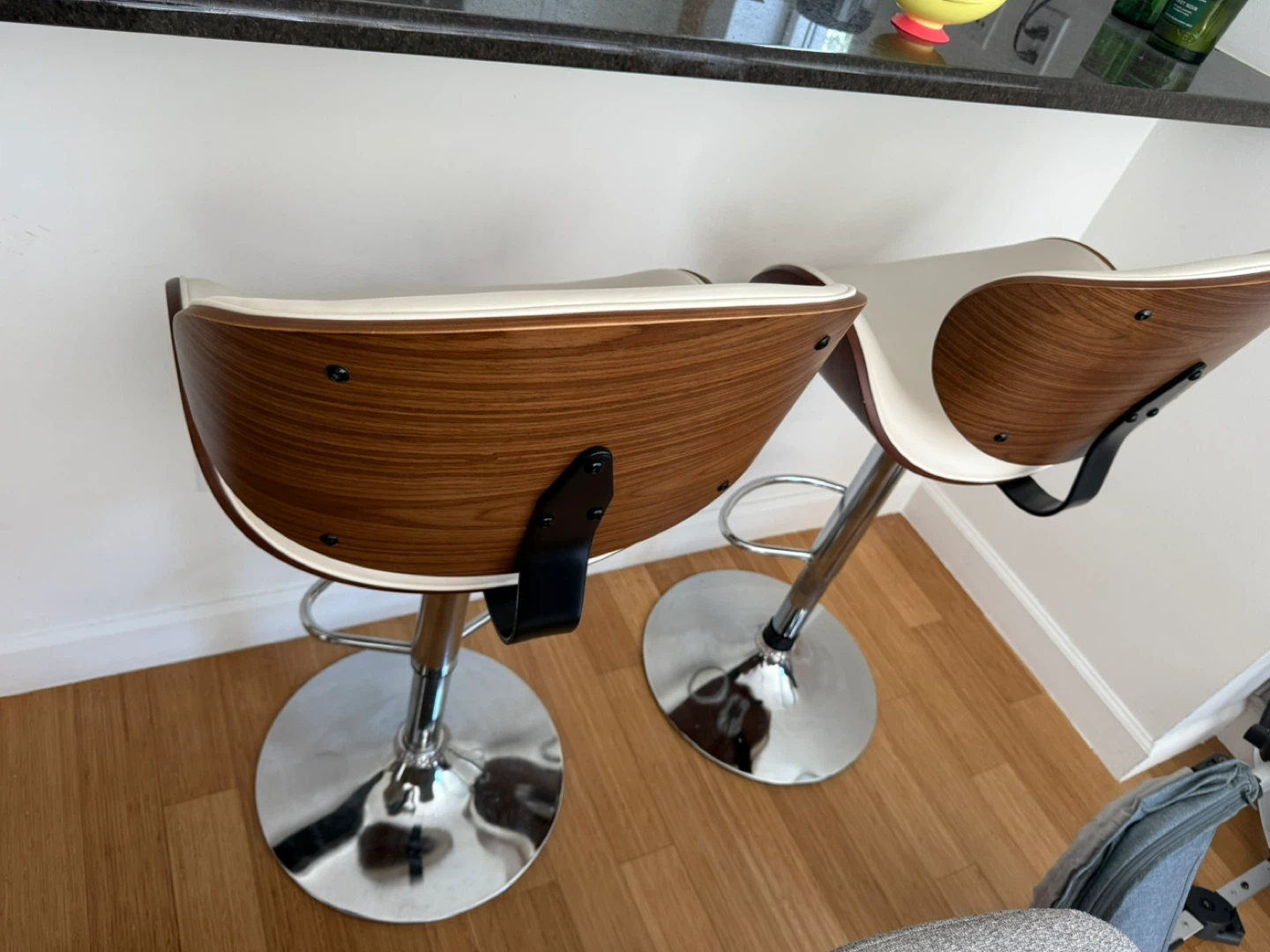 Set of 2 White Ivory Bar Stools with Walnut Wood Trim - photo 2