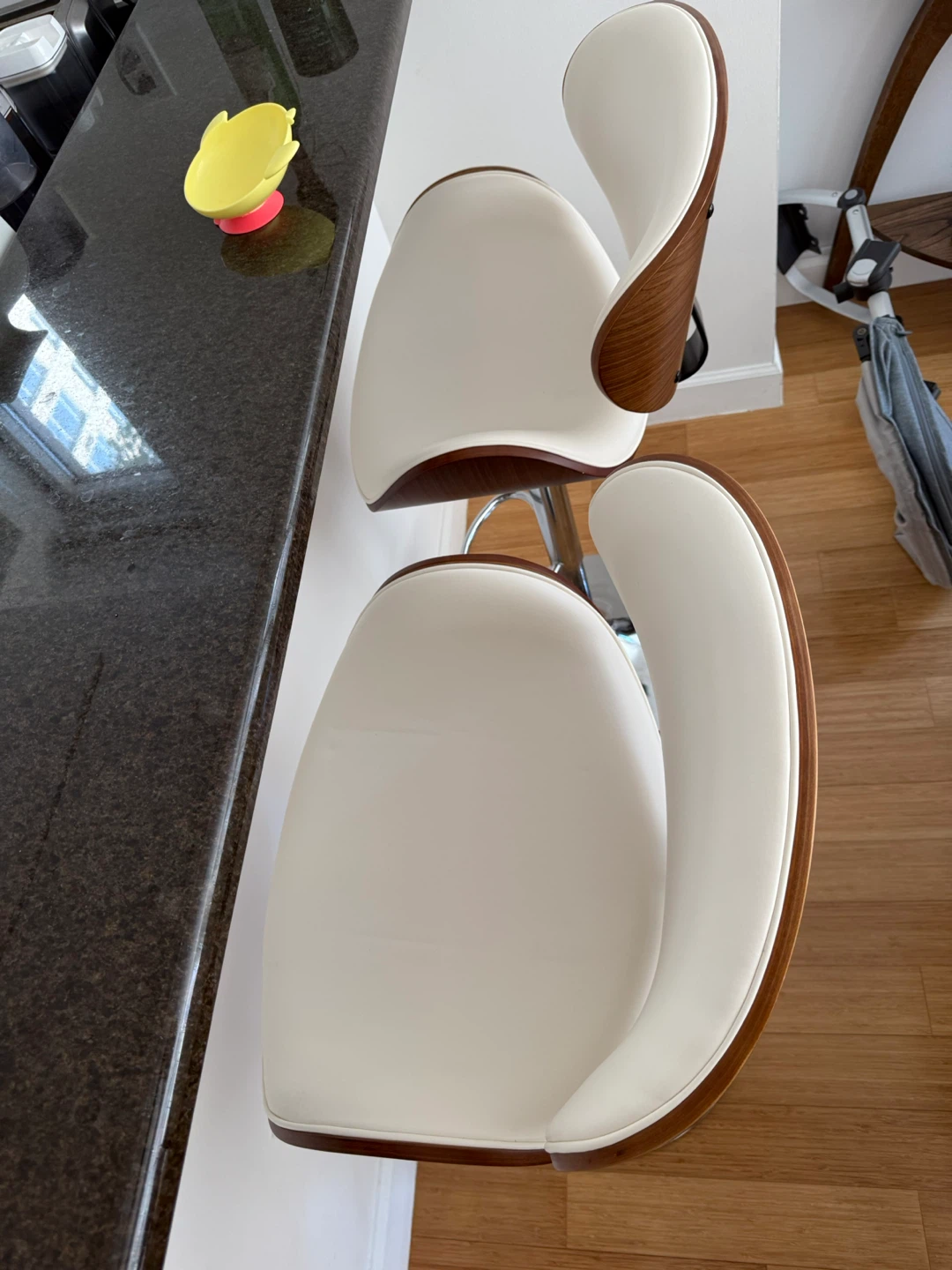 Set of 2 White Ivory Bar Stools with Walnut Wood Trim - photo 3