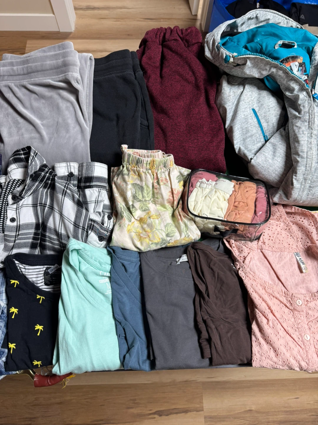 Assorted Women's Clothing Bundle - photo 3