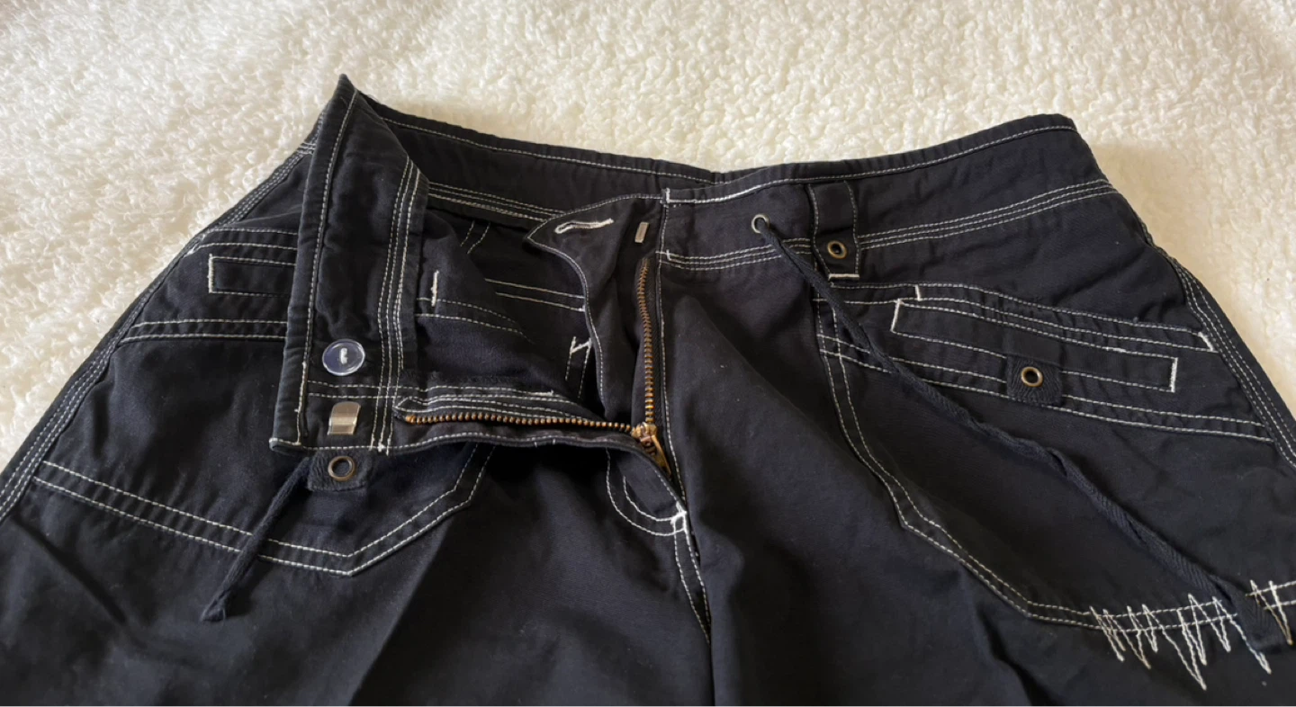 Point Zero Black Cargo Shorts - photo 3