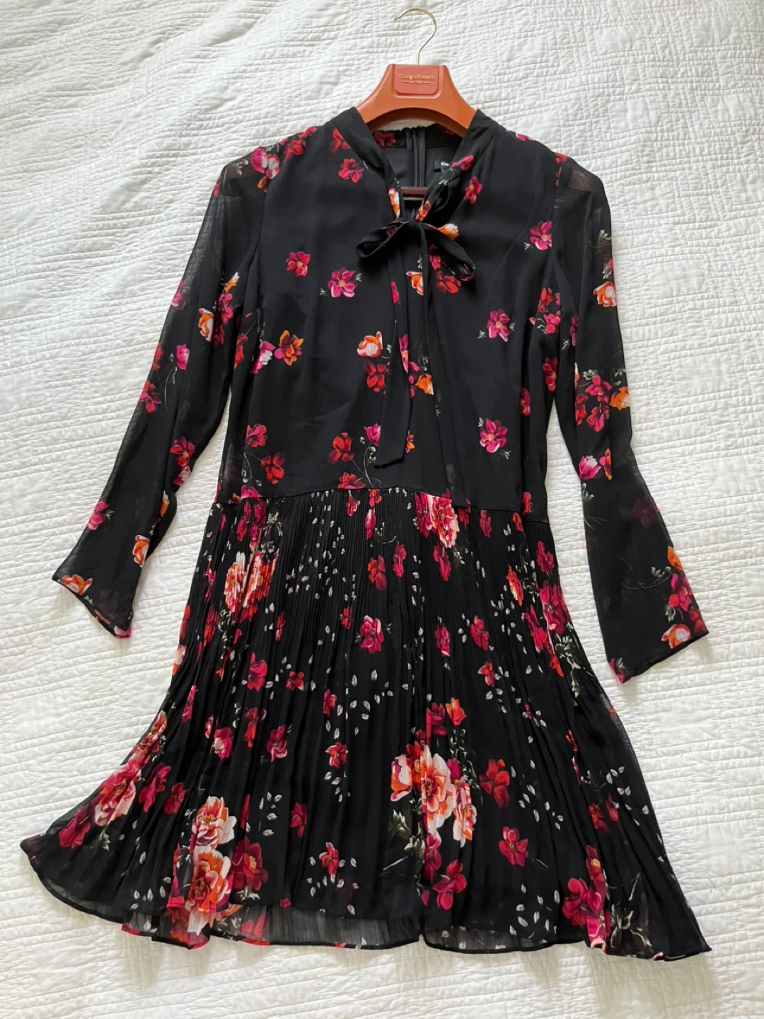 DKNY Black Chiffon Floral Pleated Dress Size 14