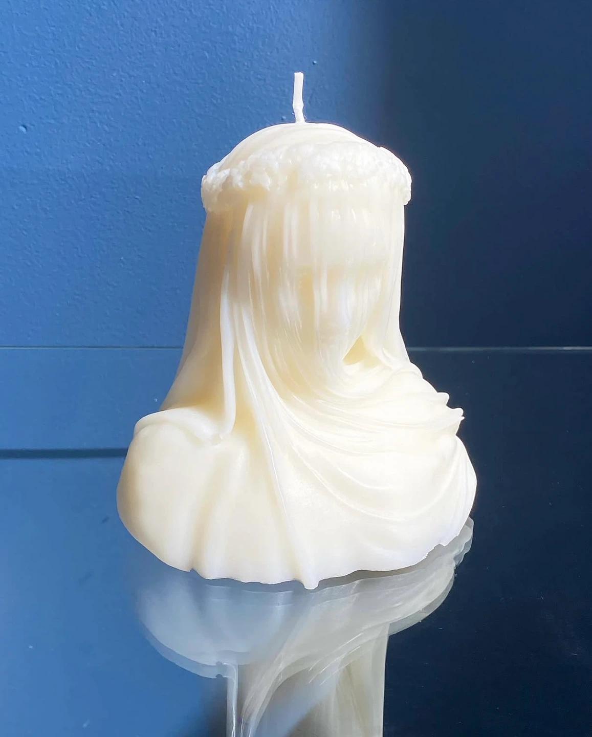 The Lady in Veil Soy Wax Candle - photo 2