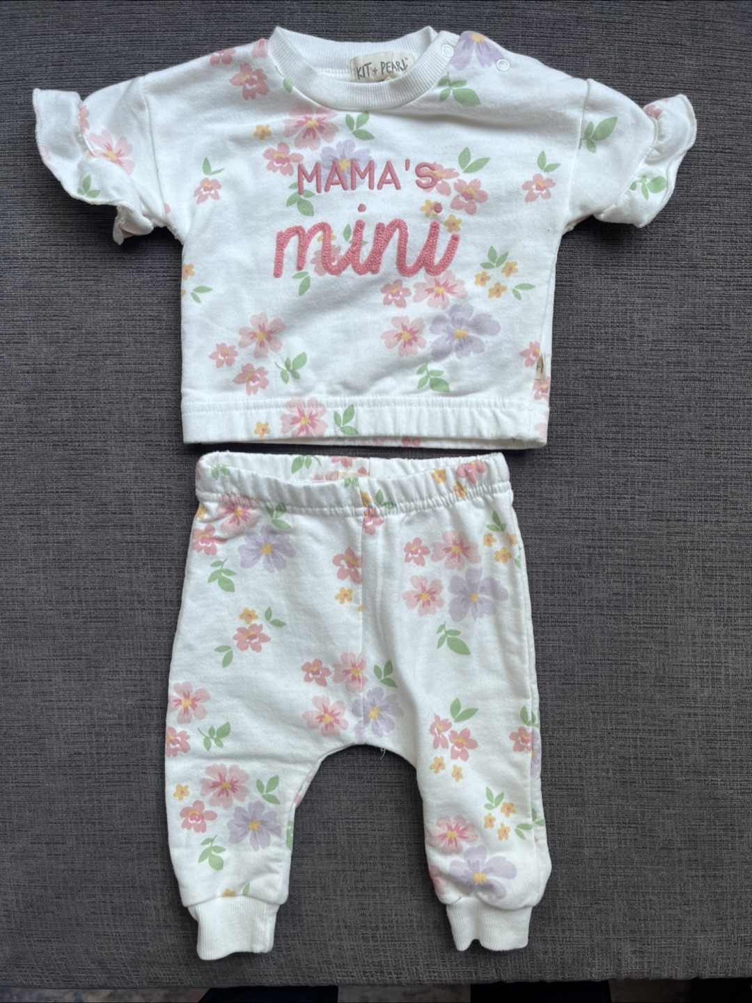 Mama’s Mini 0-3 Month Outfit