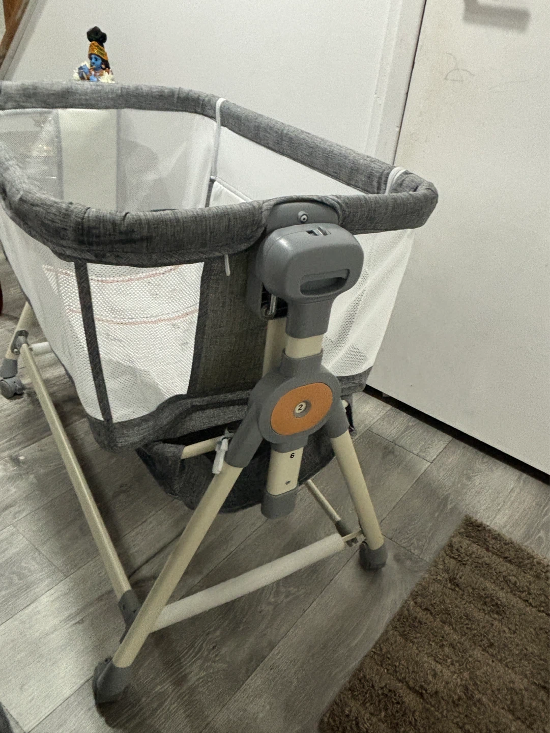 Grey Baby Bassinet/Co-Sleeper - photo 2