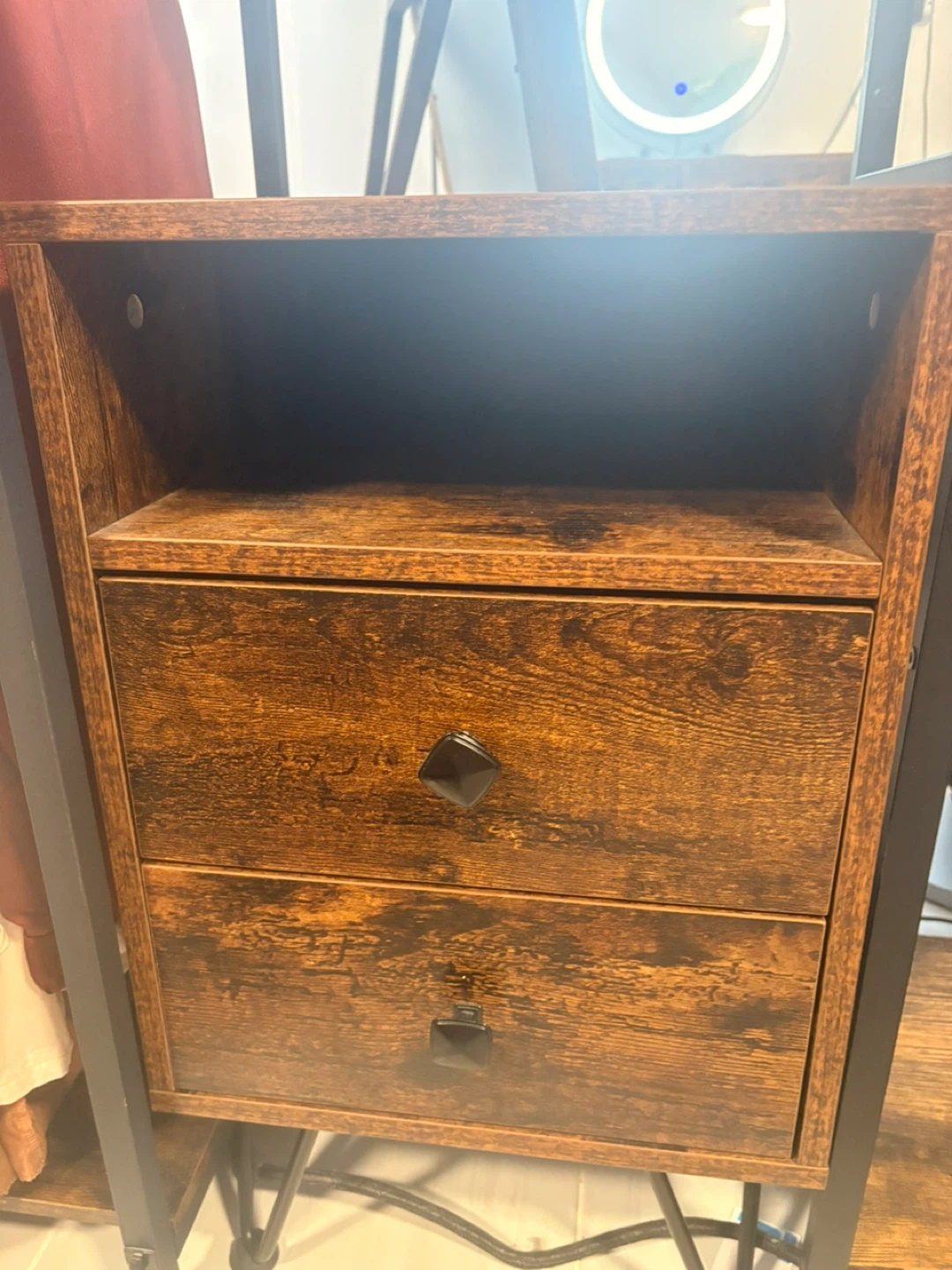 Vanity Table with Lighted Mirror and Stool - photo 3