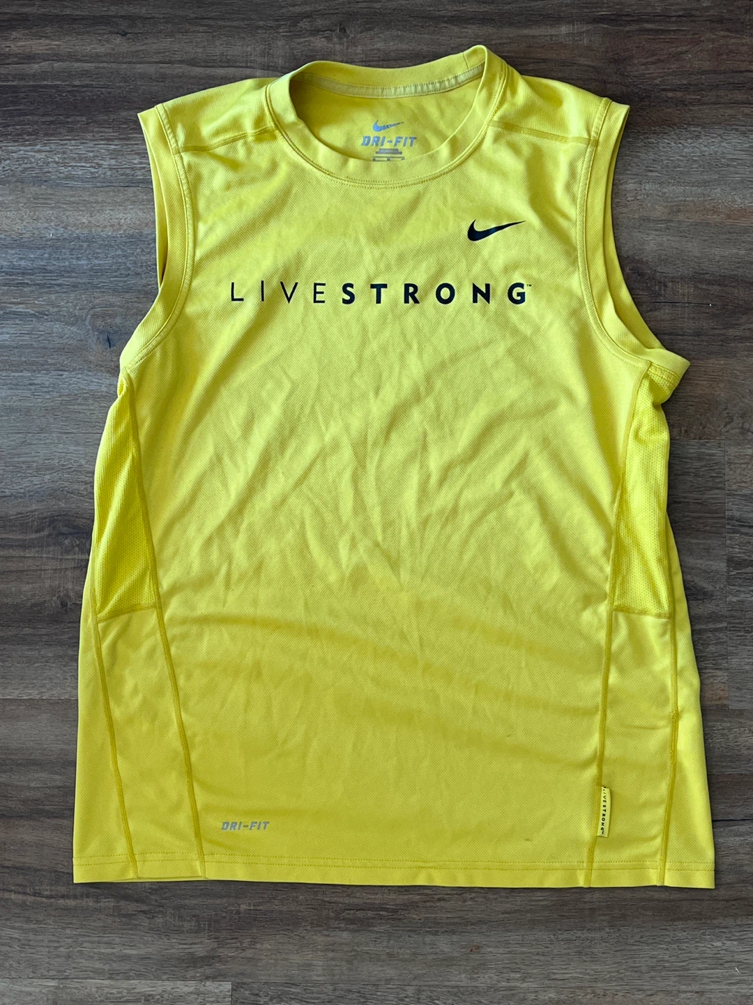 Nike Dri-FIT LIVESTRONG Sleeveless Tank Top - Yellow - Size M