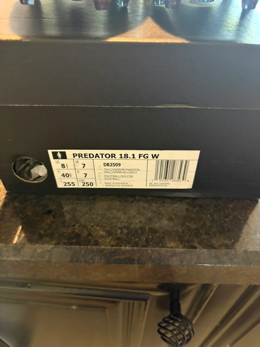 Women’s brand new Adidas soccer cleats - photo 3