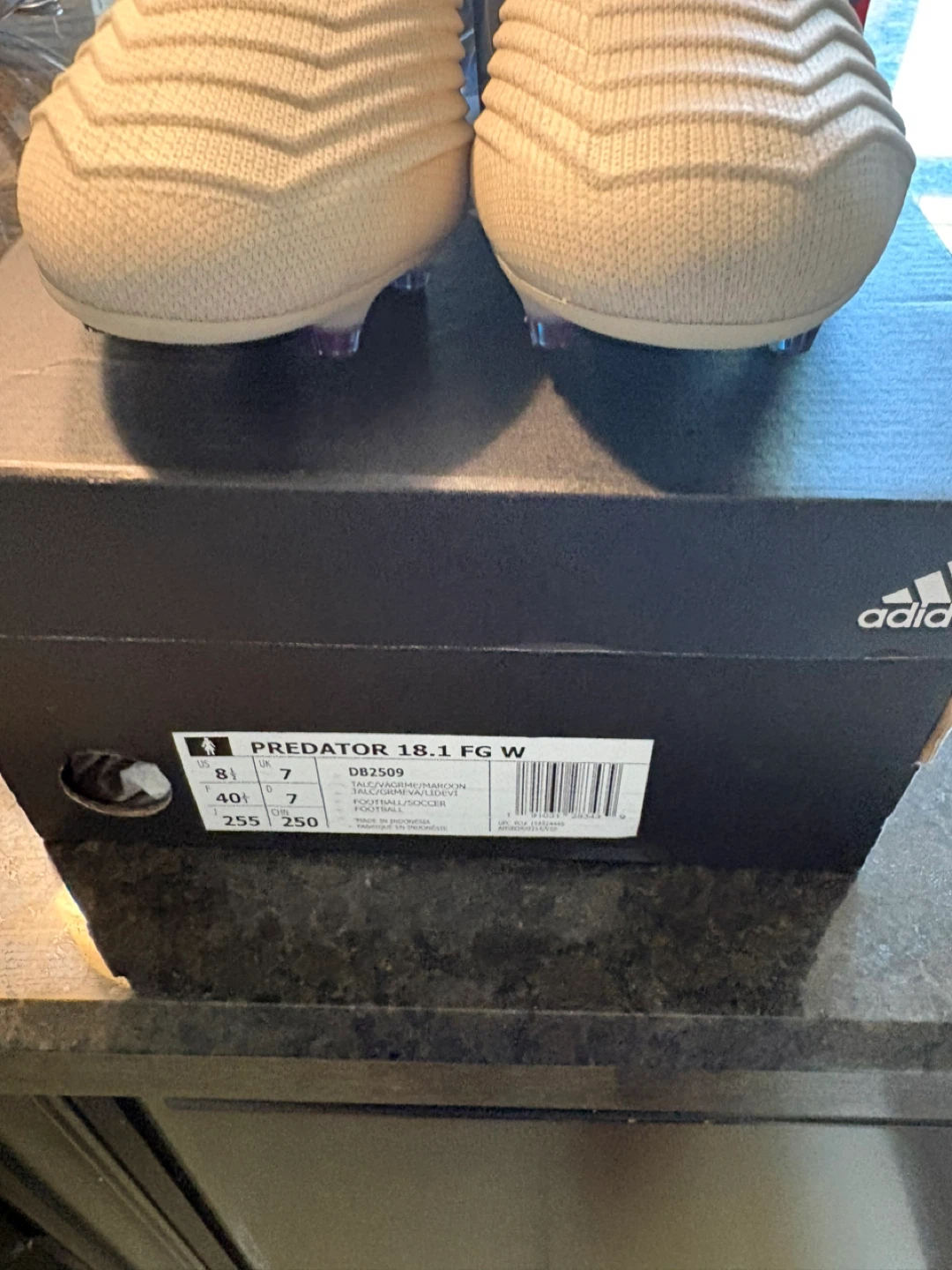 Women’s brand new Adidas soccer cleats - photo 4