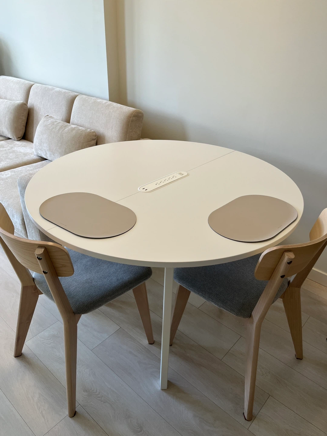 IKEA MITTZON Table - Round White 120cm - photo 2