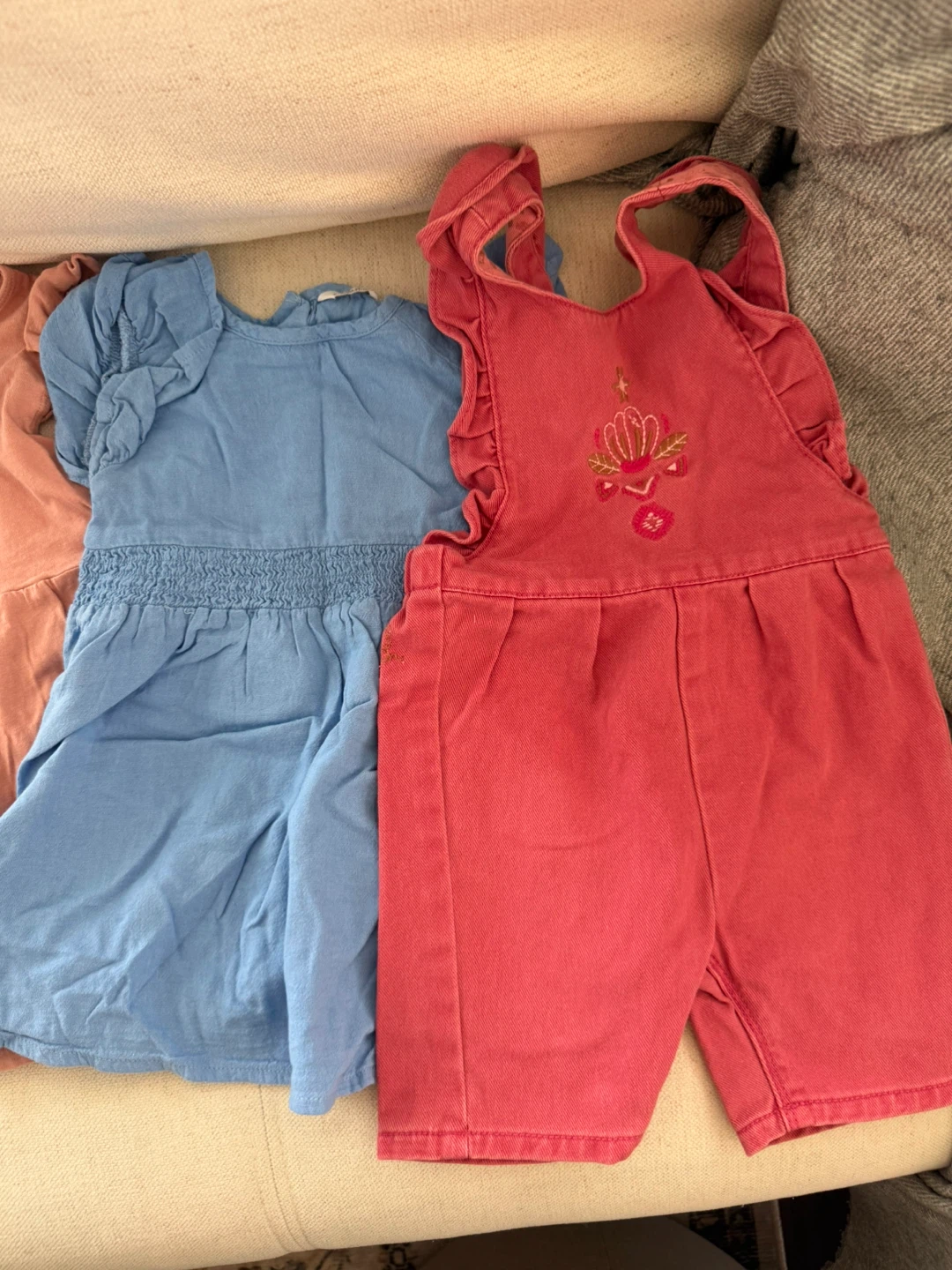 Kids Clothing Bundle - Various Brands - photo 4
