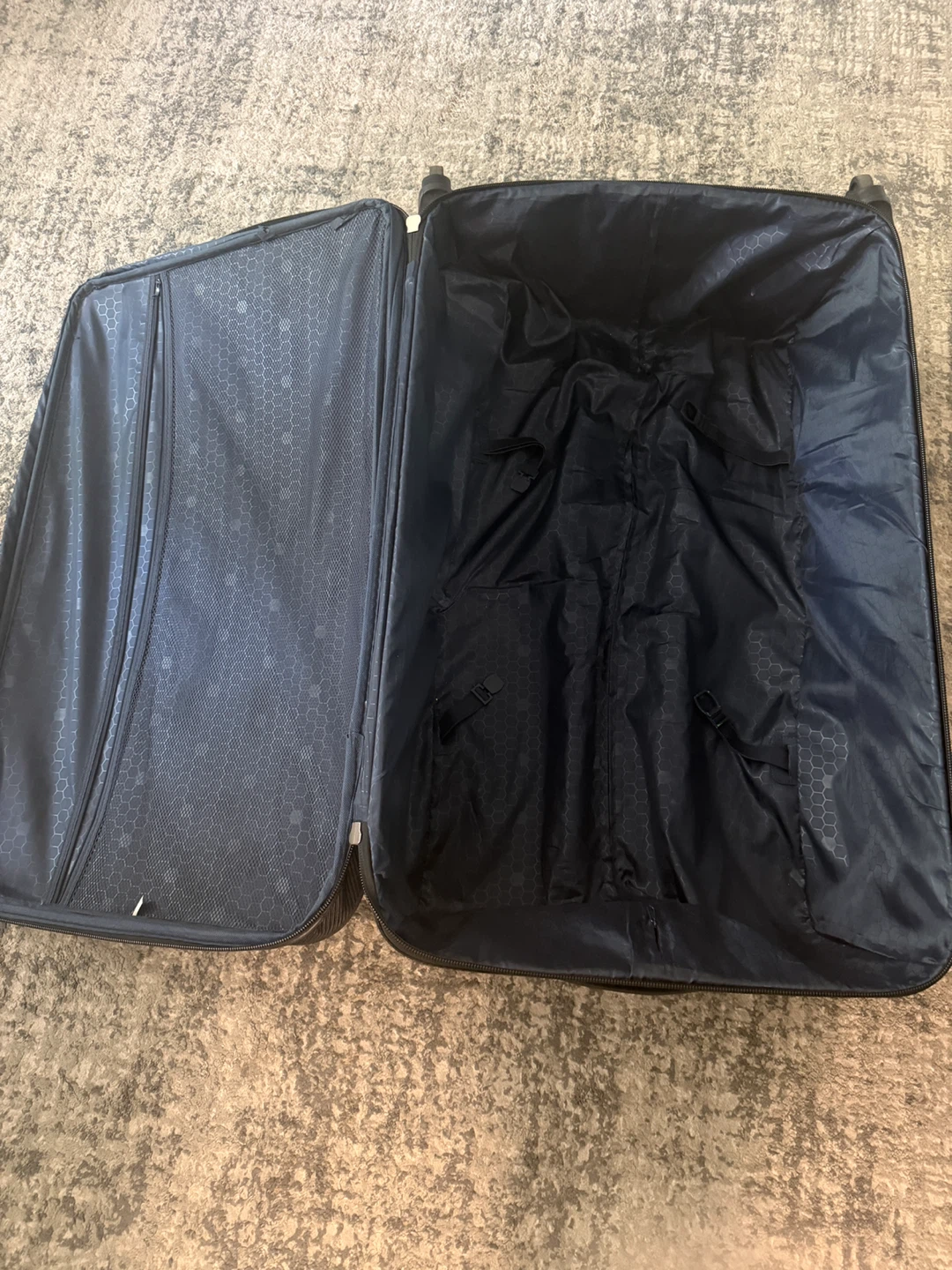 Large Black Wheeled Suitcase - photo 2