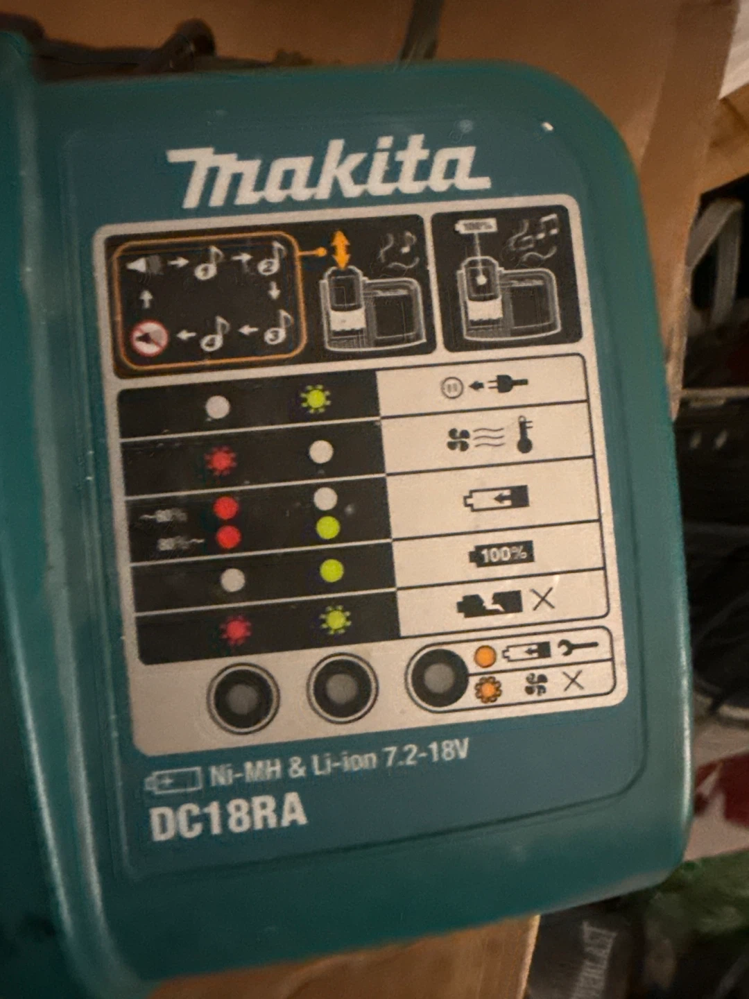 Makita Cordless Drill Kit with Battery and Charger - photo 2