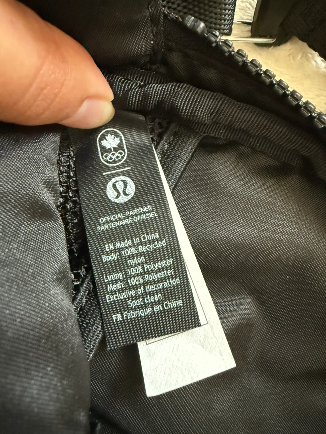 Lululemon Black Maple Leaf Crossbody Bag - photo 5