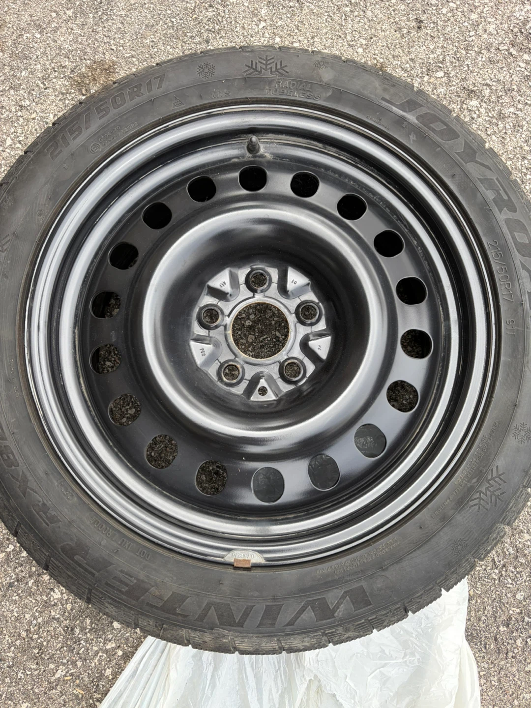 215/50R17 Winter Tire with Steel Rim - photo 4
