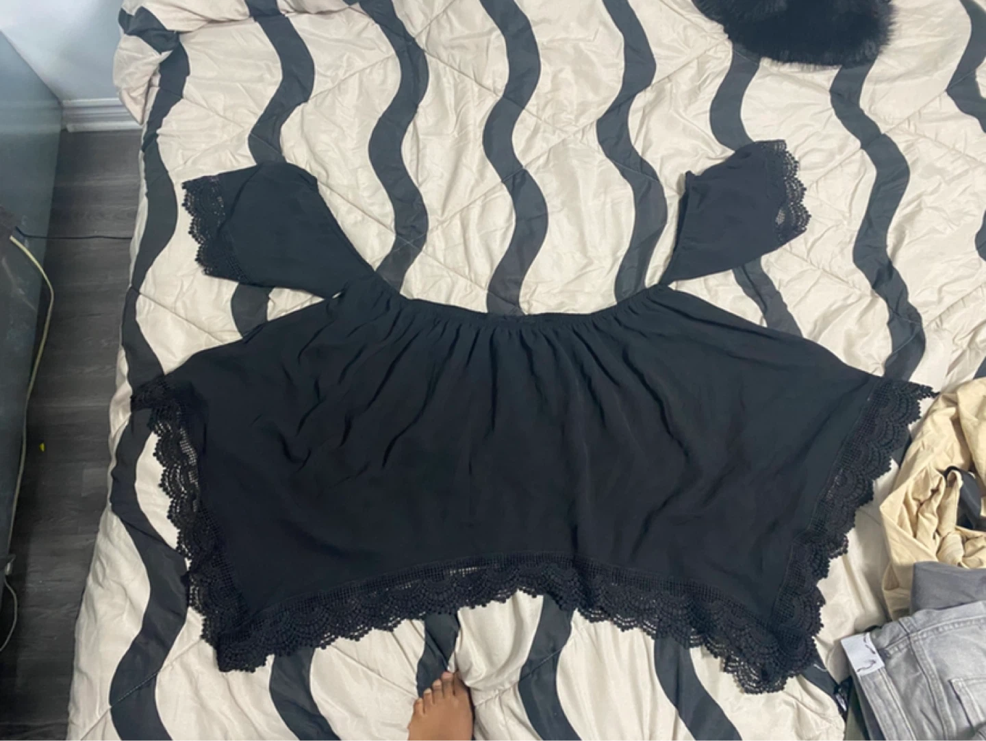 Black Lace Trim Off-the-Shoulder Blouse - photo 2