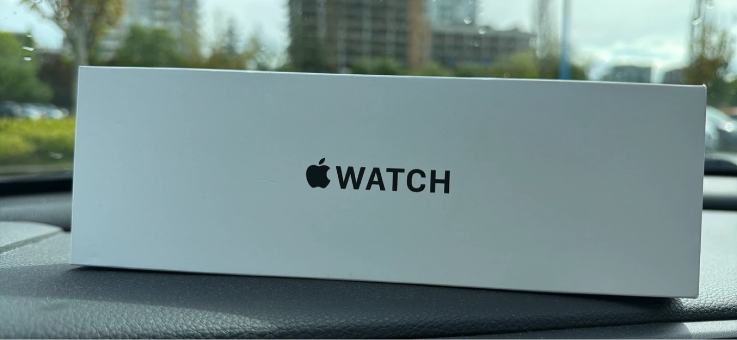 Brand New Apple Watch SE 3 44mm midnight aluminum
