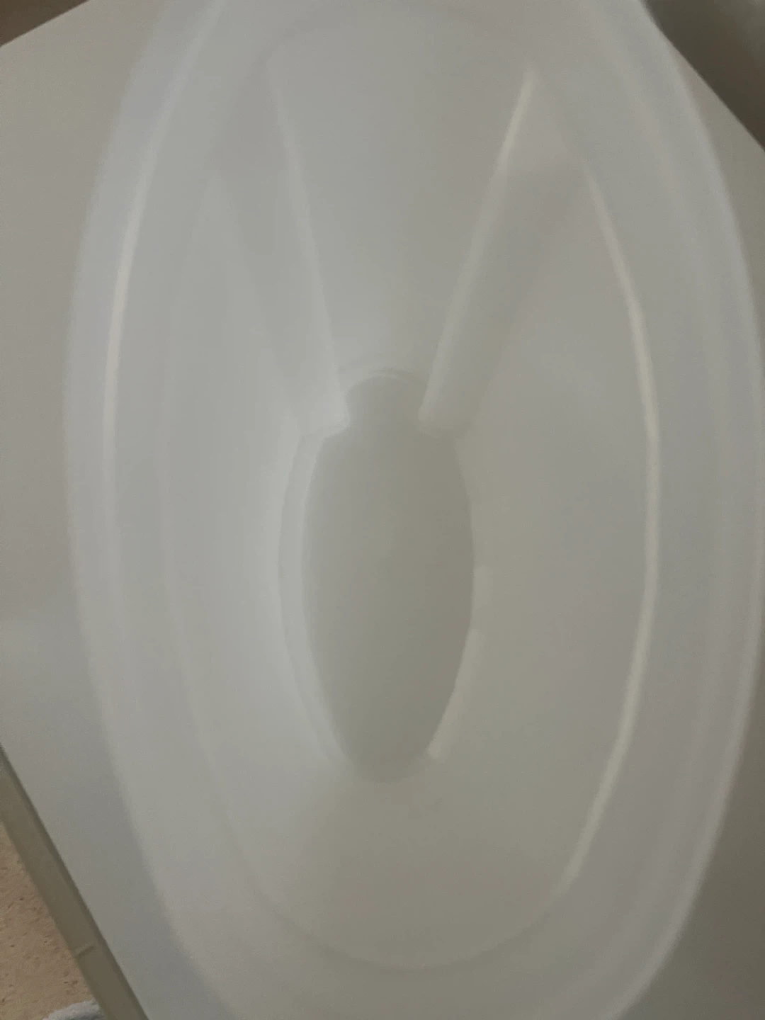 Rubbermaid Food Storage Container - photo 4