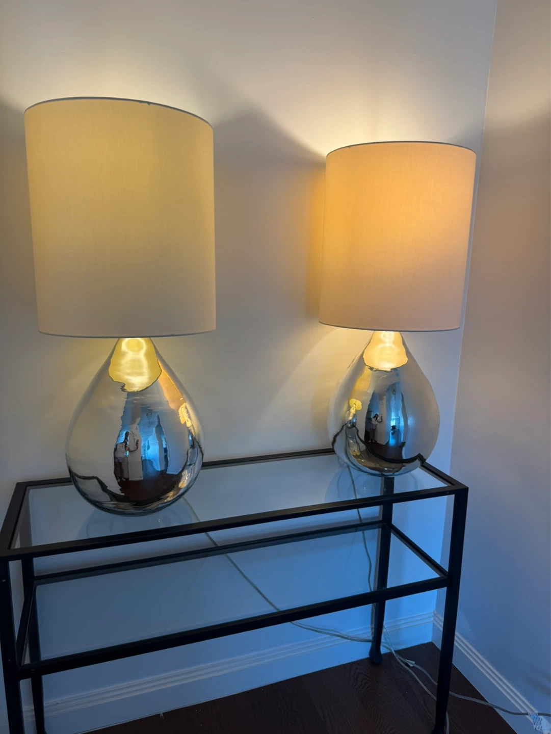 Set of 2 Mirrored Tear Drop Table Lamps with White Shades - photo 4
