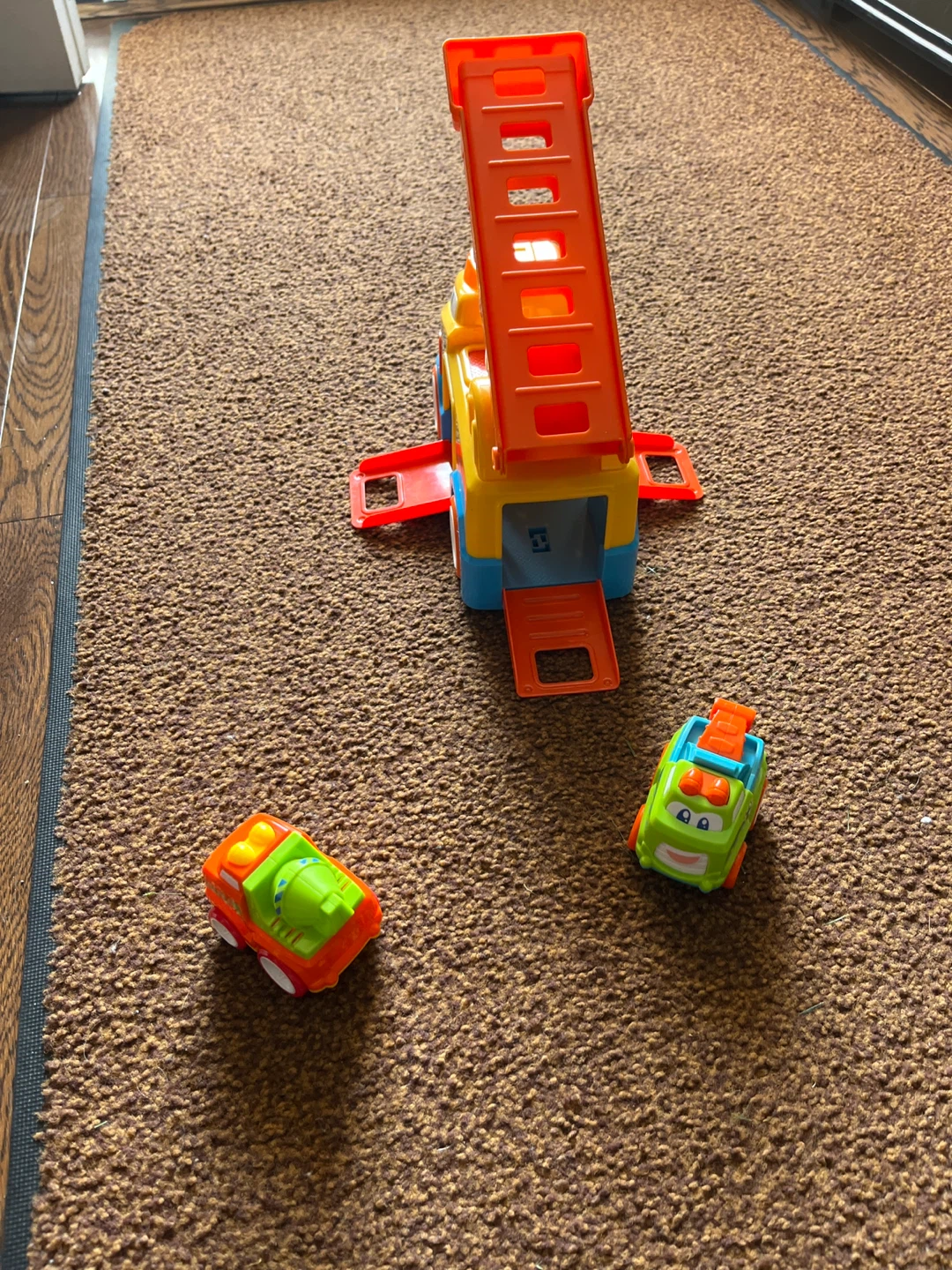 Smart Wheels Fire Truck - photo 3